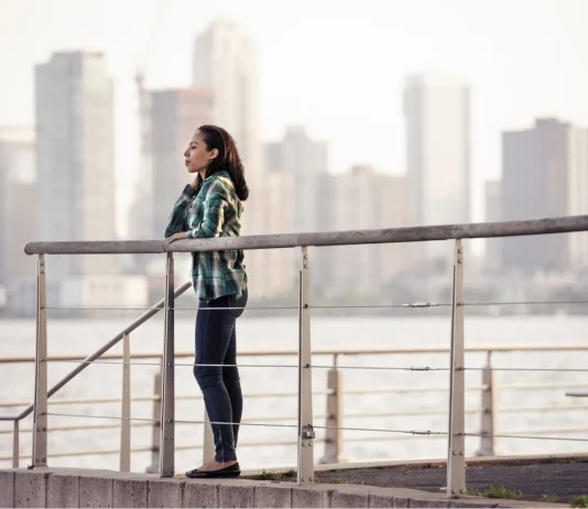 5 choses auxquelles chaque fille qui cache sa douleur peut s’identifier