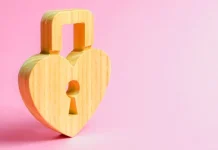 Comment savoir si un garçon vous aime bien : 20 signes qu’il vous aime secrètement